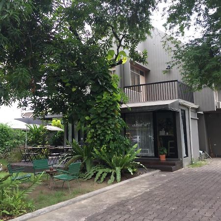 Baan Ongkharak bed&breakfast Bangkok Luaran gambar